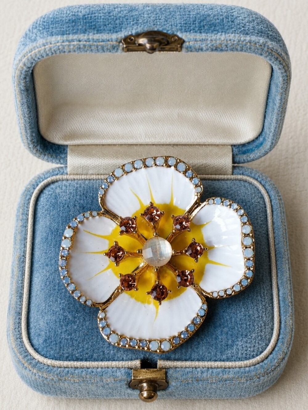 Anne Klein Dogwood Flower Gold Tone Brooch White Enamel Opaline New Never Worn